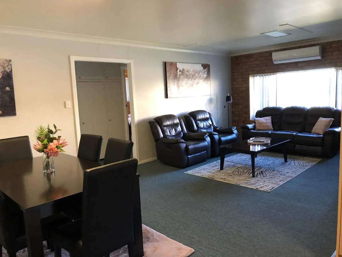 Jackie Howe Motel