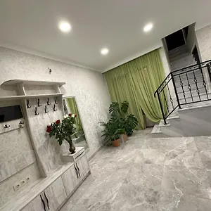 Guest house Three Palms